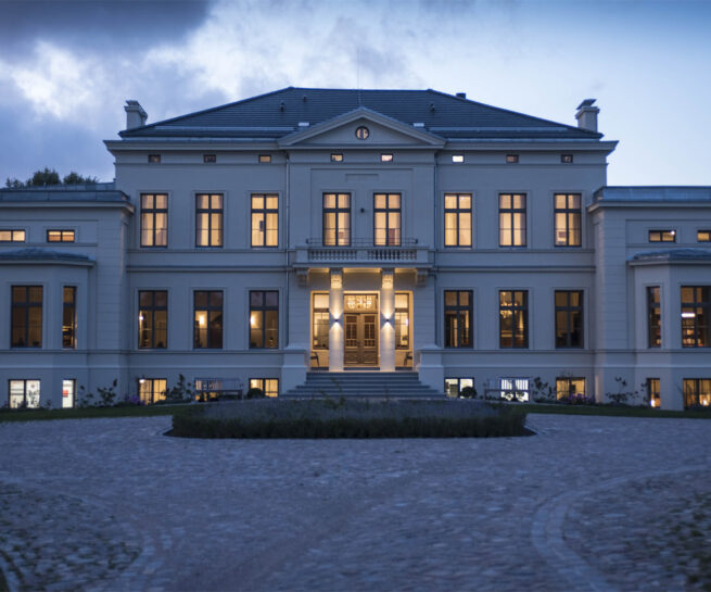 Gutshaus Zülow bei Nacht