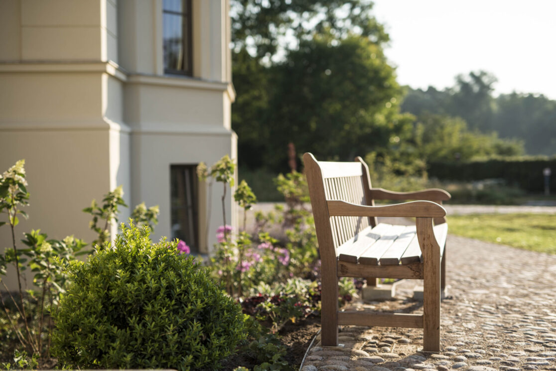 Parkbank Gutshaus Zülow